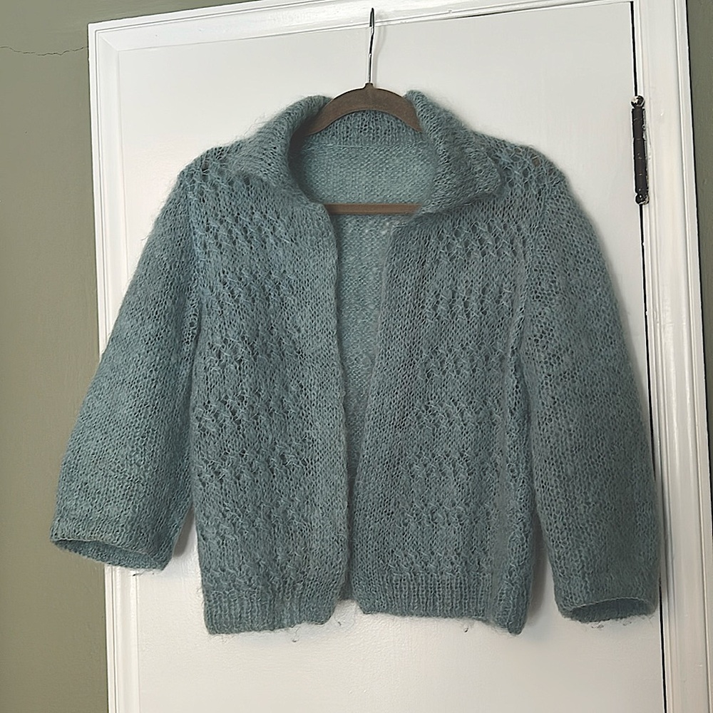 Vintage acrylic cardigan, size Medium